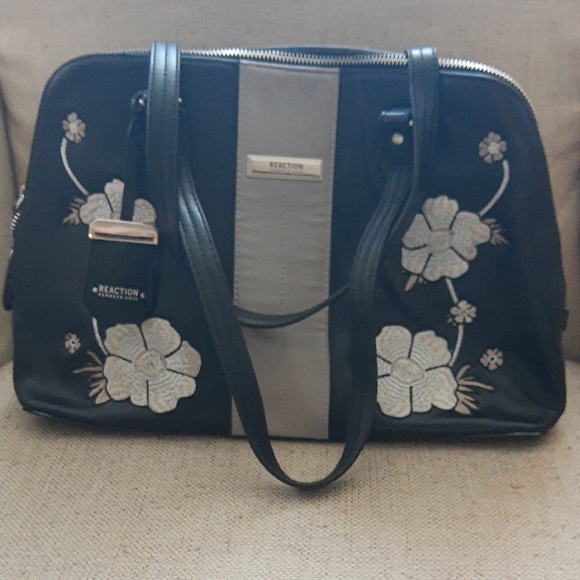 Kenneth Cole Reaction Handbags - NWOT Kenneth Cole Women's Black and Gray Floral Handbag